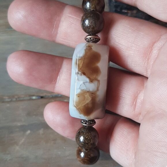 Agate & Bronzite Stretch Bracelet - Picture 3 of 5